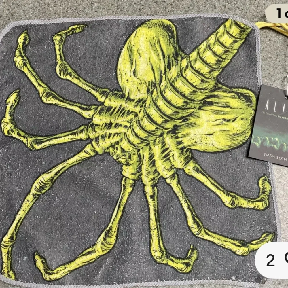 Alien Facehugger Washcloth Loot Crate Alien Bathroom Rag Science Fiction NWT